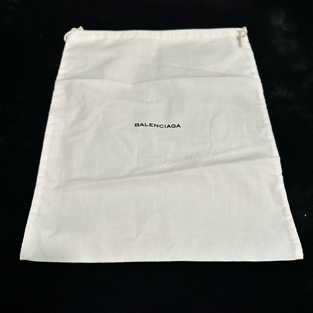 AUTHENTIC Luxury dust bags